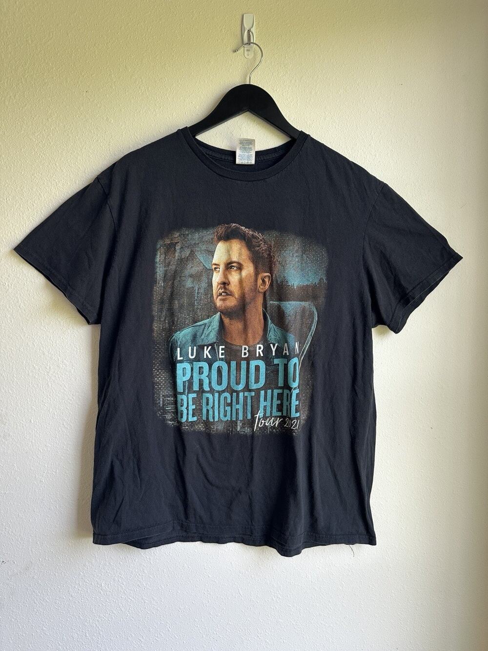 Delta Luke Bryan Men's XL T-shirt Country Proud to Be Right Here Tour 2021